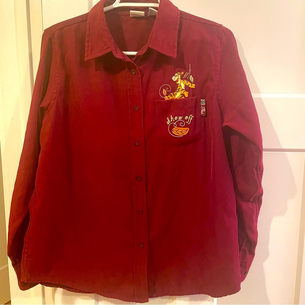 Vintage 90s Disney Embroidered Winnie the Pooh Button Down Shirt with Tigger